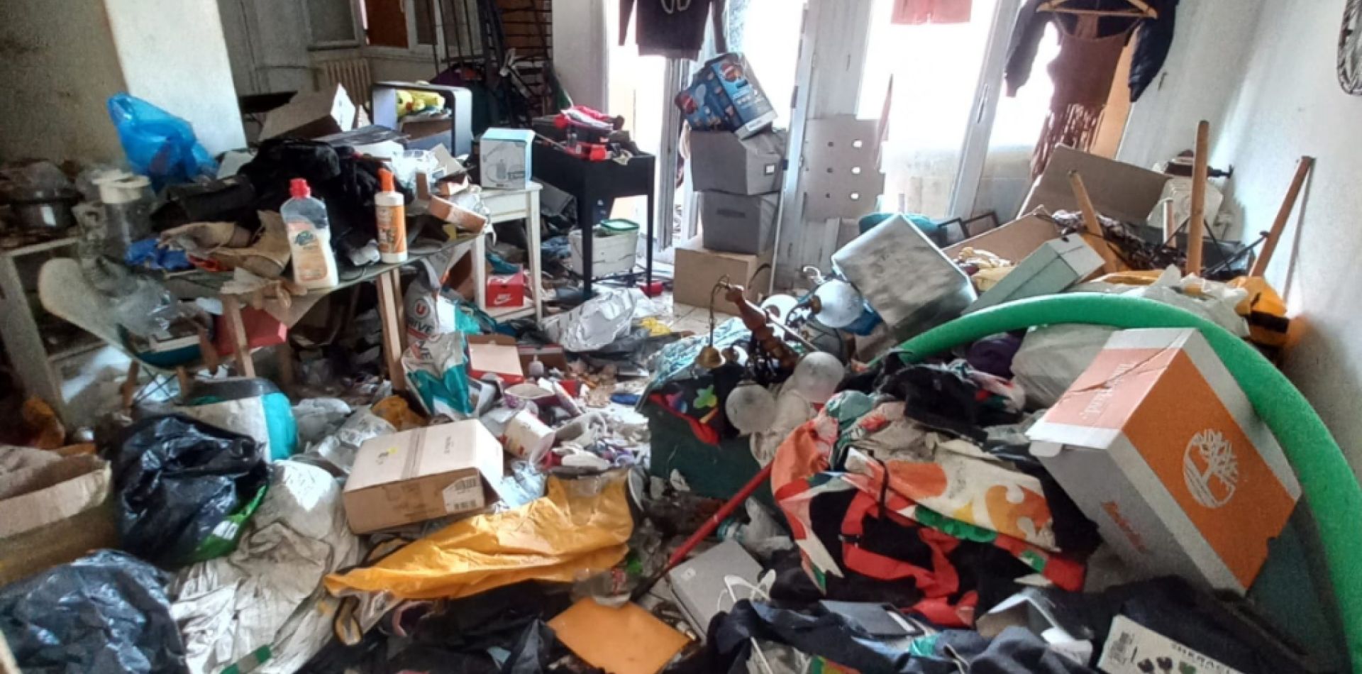 logement insalubre suite a un squat a marseille